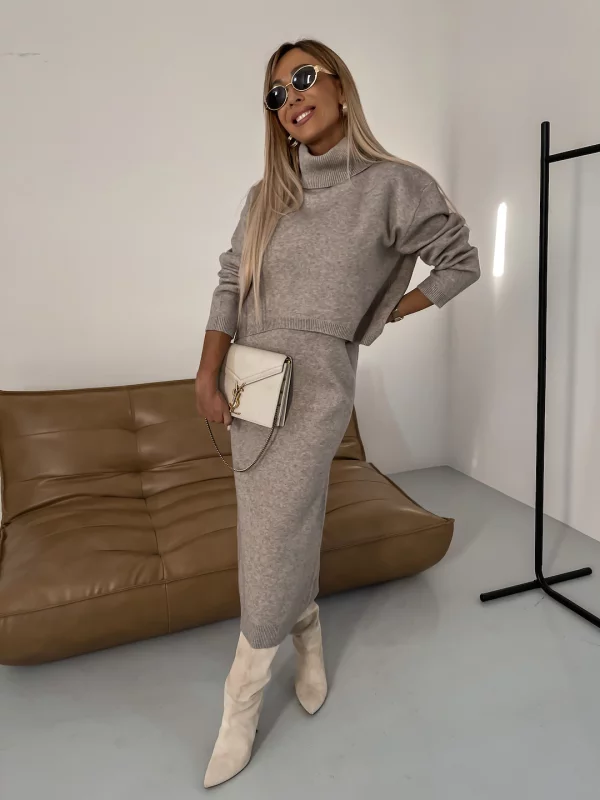 Women's Cozy Knit Set for Fall and Winter